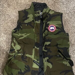 Canada Goose Green Camouflage Vest Size M